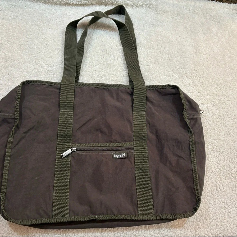 BAGGALLINI Large Sized Bag with Strap Handles